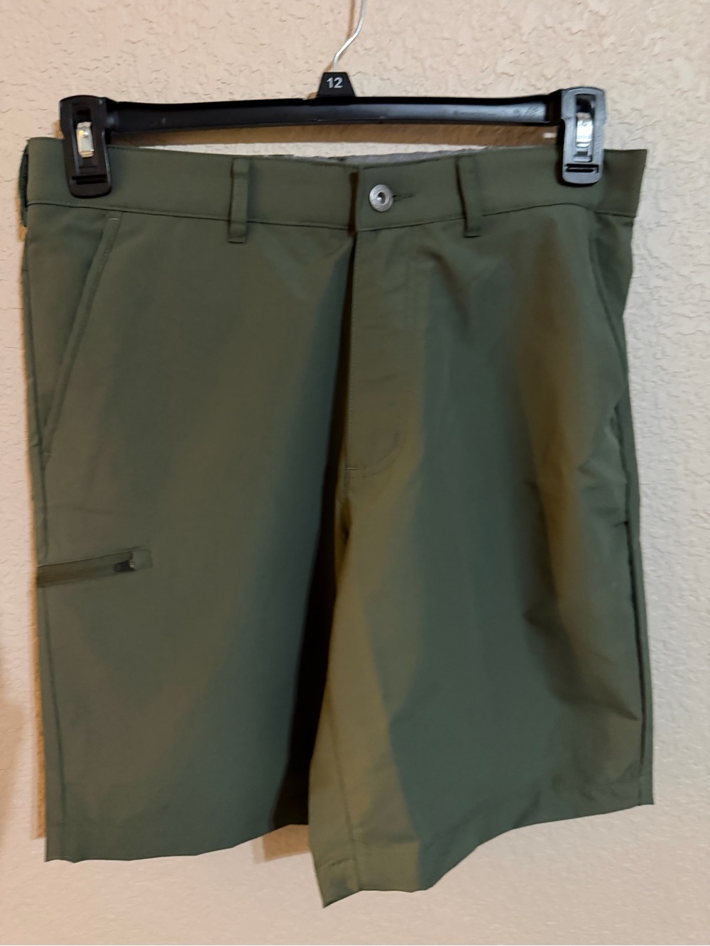Gerry Weber Men's Olive Green Athletic Tech Shorts Sz 32